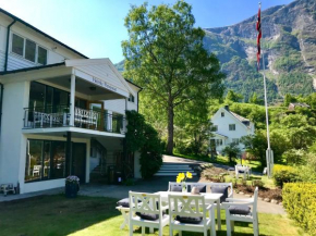 Heimly Pensjonat, Flåm